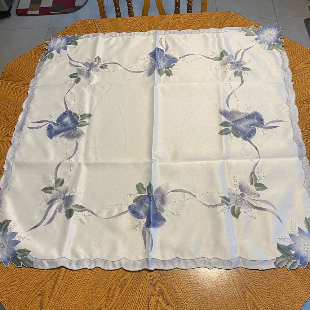 **Final price**NWOT German handmade vintage tablecloth